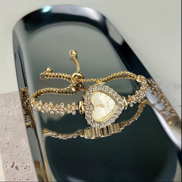 Cute  GOLD heart shaped watch - Picture 5 of 15